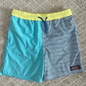Boys Vineyard Vines Swim Trunks size M 12/14